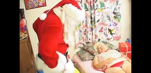  Fat mature lady with a juicy twat gets hardcore fucked with a big cock of the santa